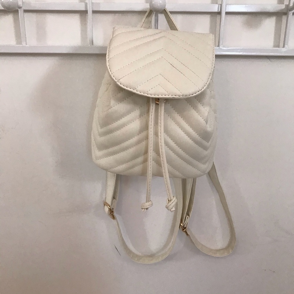 White pleated mini backpack